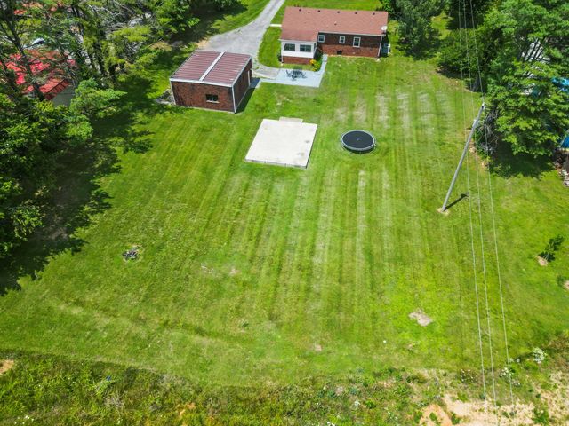 605 N Russell St, Portland, TN 37148