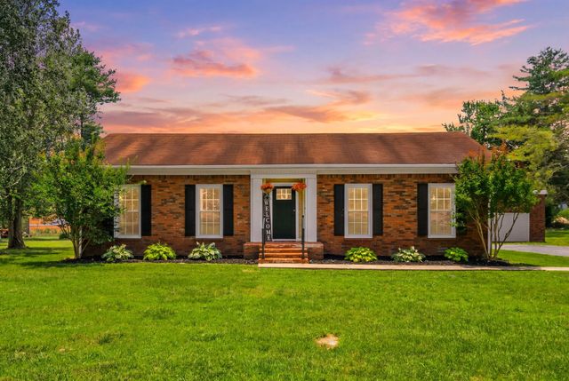 605 N Russell St, Portland, TN 37148