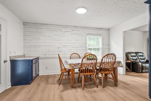 605 N Russell St, Portland, TN 37148