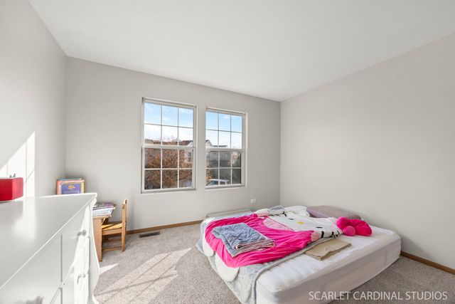 34 Waterbury Circle, Oswego, IL 60543