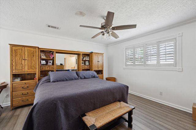 2338 Carleen Road, Houston, TX 77018