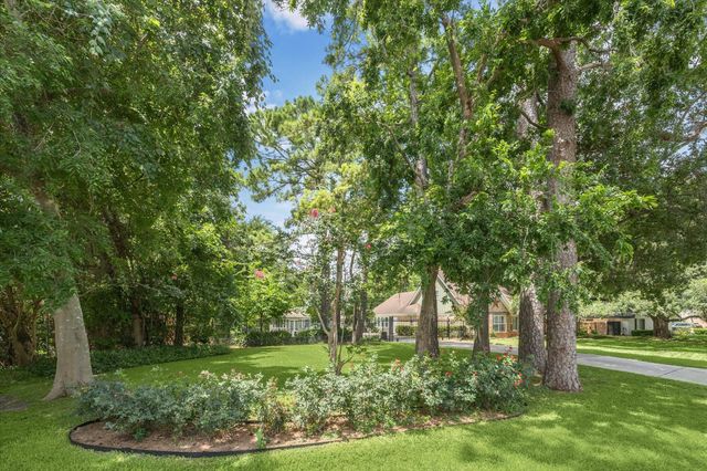 2338 Carleen Road, Houston, TX 77018