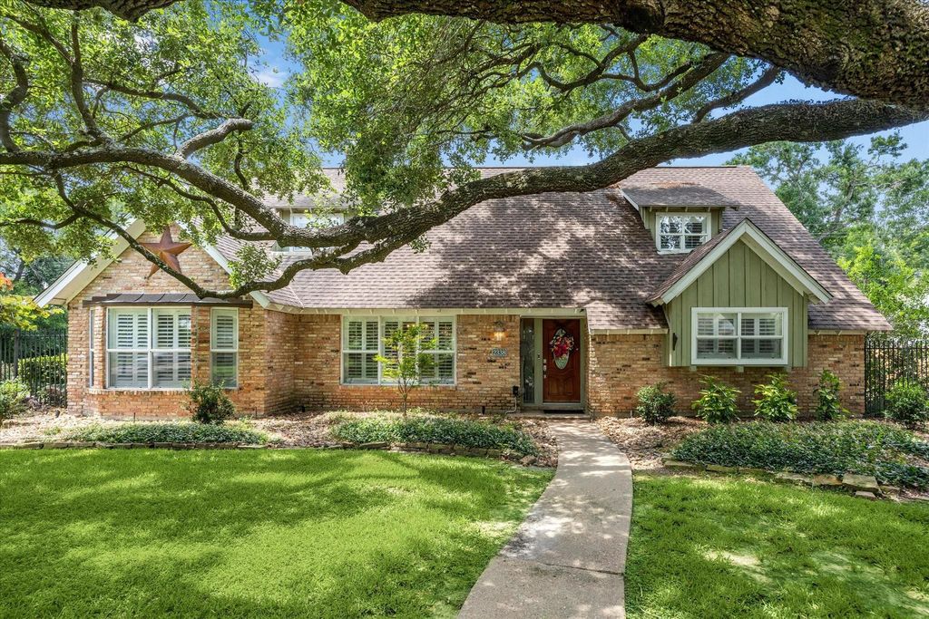 2338 Carleen Road, Houston, TX 77018