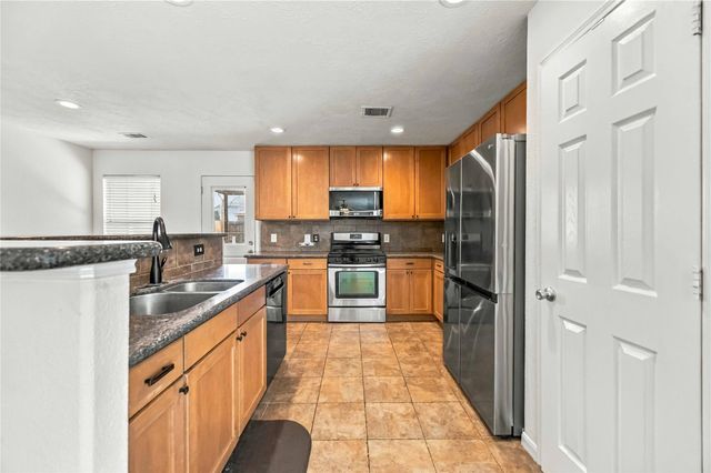 16011 Arapaho Bend Lane, Cypress, TX 77429