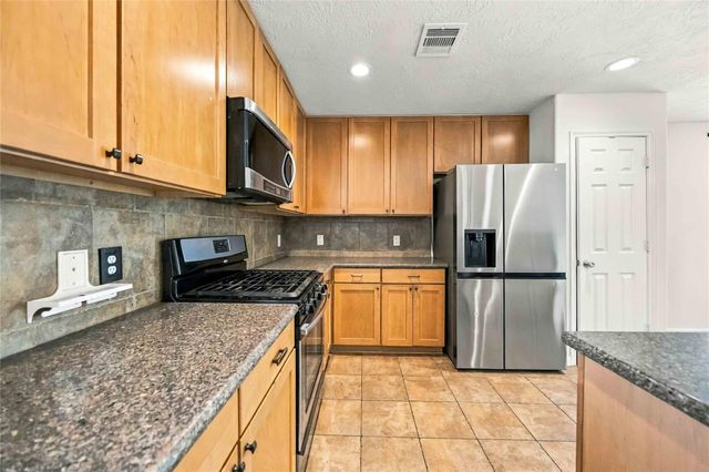 16011 Arapaho Bend Lane, Cypress, TX 77429