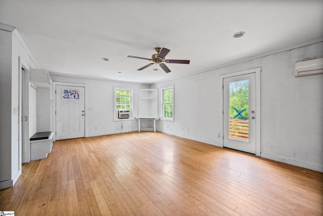 121 Lisa Circle, Marietta, SC 29611