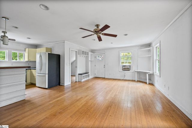 121 Lisa Circle, Marietta, SC 29611