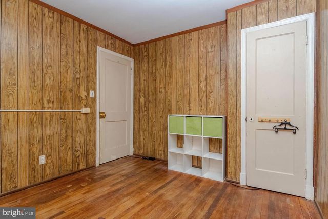 1962 SEARLES RD, Dundalk, MD 21222