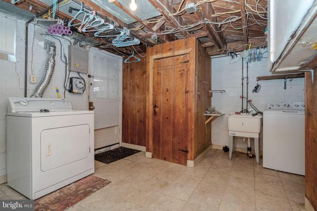 1962 SEARLES RD, Dundalk, MD 21222