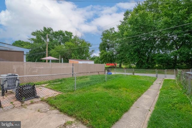 1962 SEARLES RD, Dundalk, MD 21222