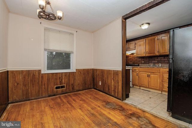 1962 SEARLES RD, Dundalk, MD 21222