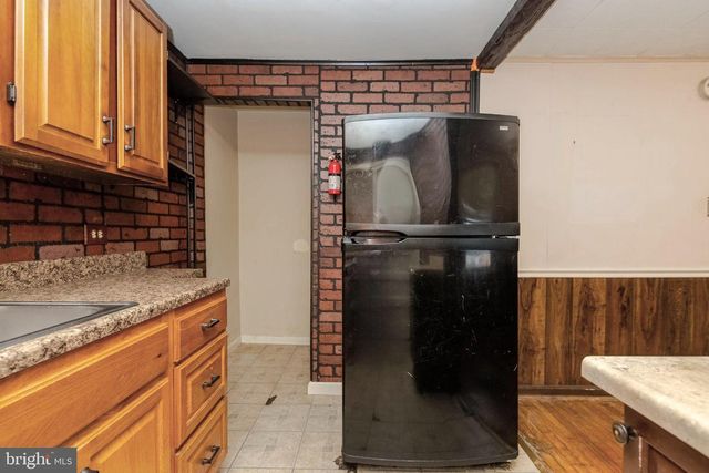 1962 SEARLES RD, Dundalk, MD 21222