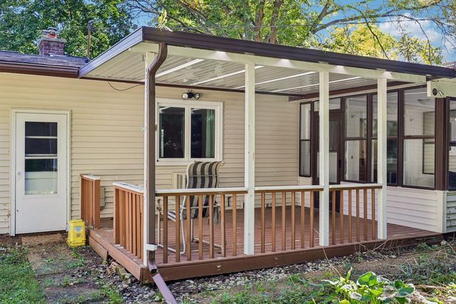 2 Carillon Drive, Madison, WI 53705