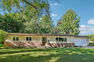 2 Carillon Drive, Madison, WI 53705