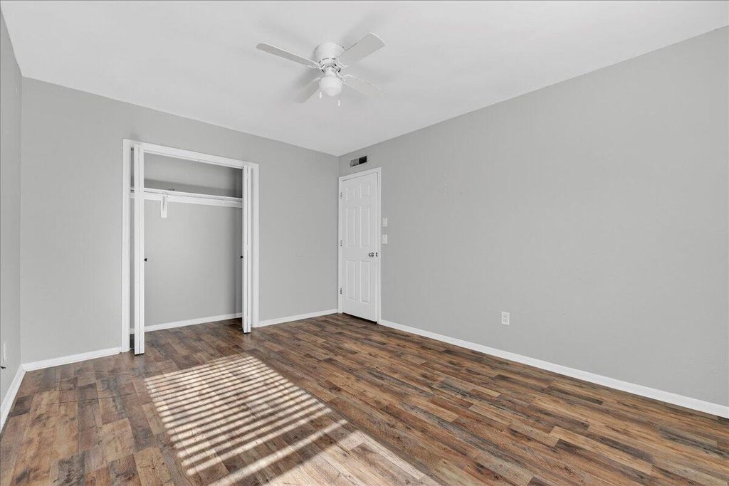 Image 17 of property listing at 203 Tabby Creek Circle, Summerville, SC 29486