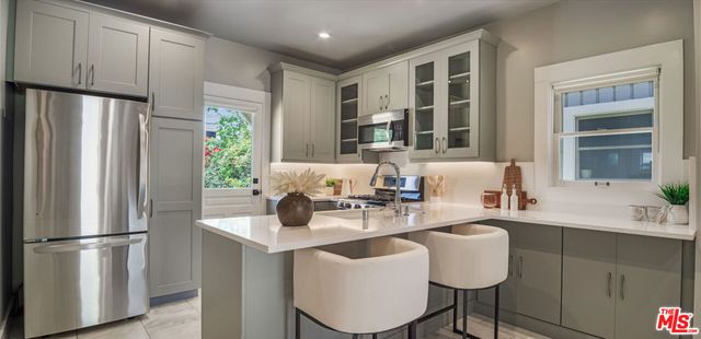 123 Wavecrest Avenue, Venice, CA 90291