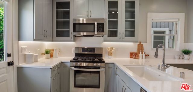 123 Wavecrest Avenue, Venice, CA 90291
