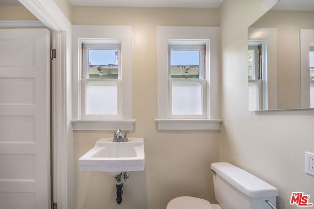 123 Wavecrest Avenue, Venice, CA 90291