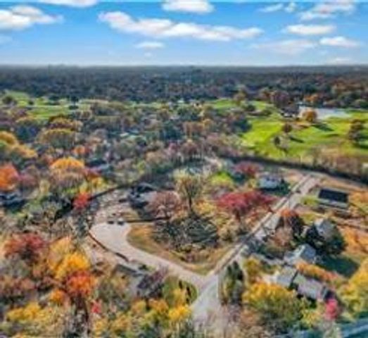 2185 Eustis Street, Roseville, MN 55113