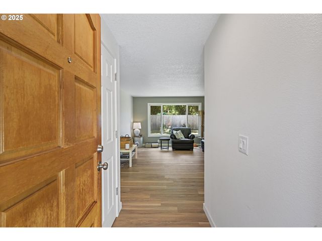 421 Sw LILLYBEN Ave, Gresham, OR 97080