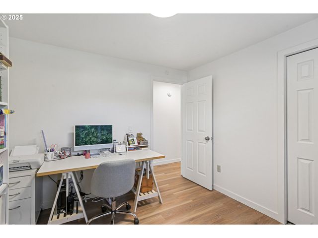 421 Sw LILLYBEN Ave, Gresham, OR 97080