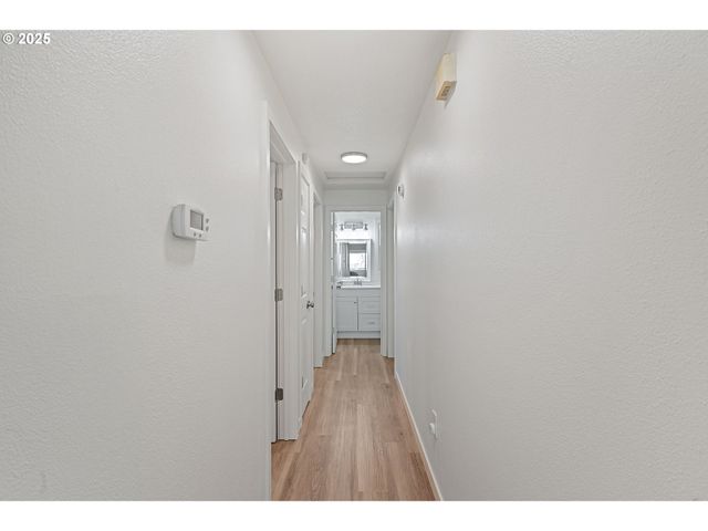 421 Sw LILLYBEN Ave, Gresham, OR 97080