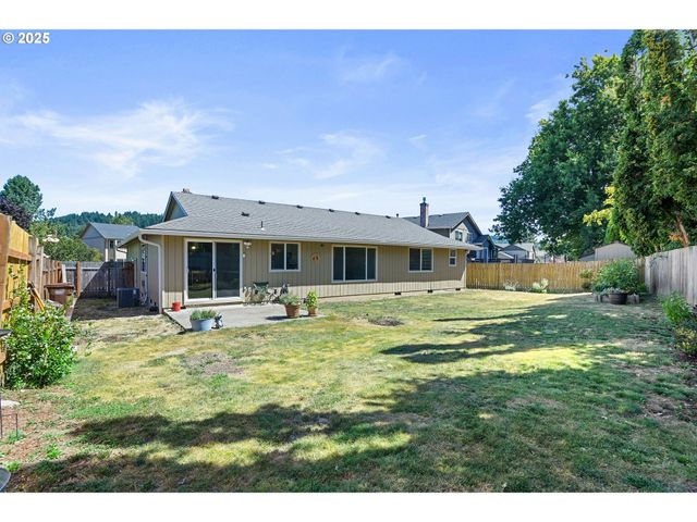 421 Sw LILLYBEN Ave, Gresham, OR 97080