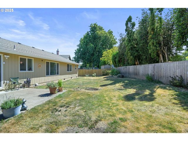 421 Sw LILLYBEN Ave, Gresham, OR 97080