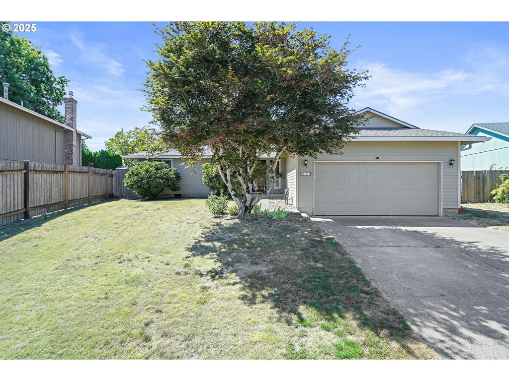 421 Sw LILLYBEN Ave, Gresham, OR 97080