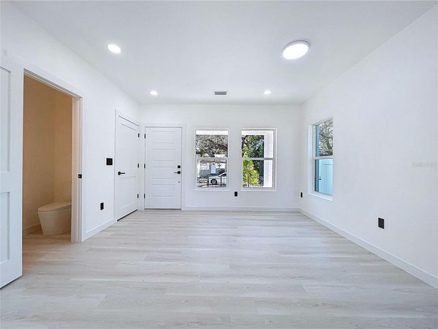 4601 QUEENSBORO AVENUE S, St Petersburg, FL 33712