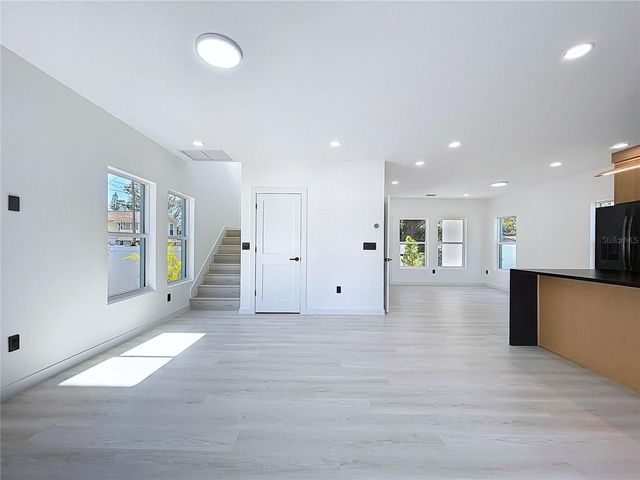 4601 QUEENSBORO AVENUE S, St Petersburg, FL 33712