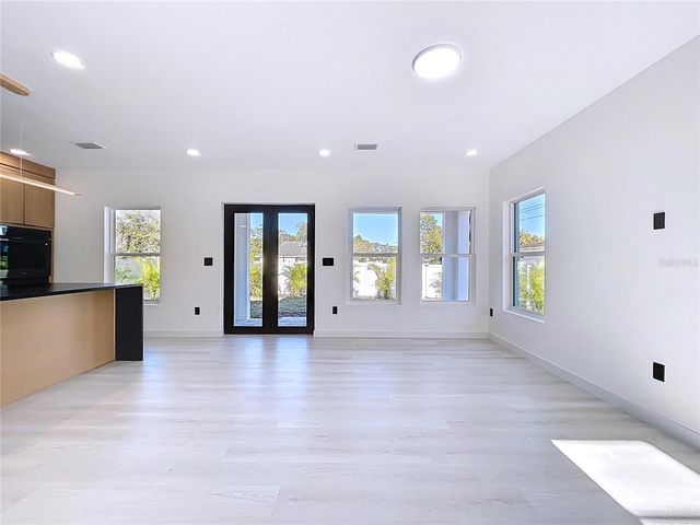 4601 QUEENSBORO AVENUE S, St Petersburg, FL 33712