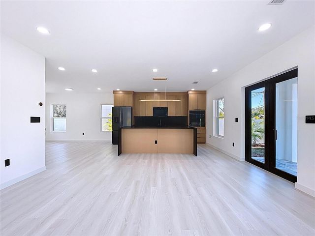 4601 QUEENSBORO AVENUE S, St Petersburg, FL 33712