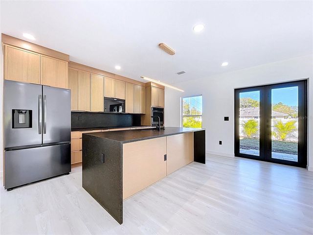 4601 QUEENSBORO AVENUE S, St Petersburg, FL 33712