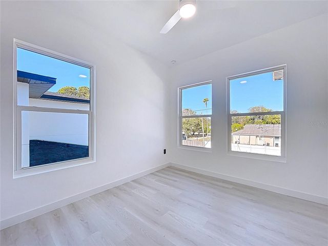 4601 QUEENSBORO AVENUE S, St Petersburg, FL 33712