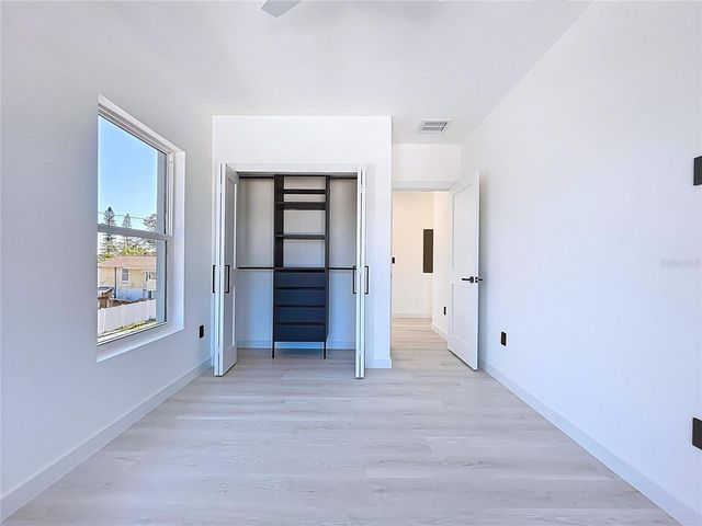 4601 QUEENSBORO AVENUE S, St Petersburg, FL 33712