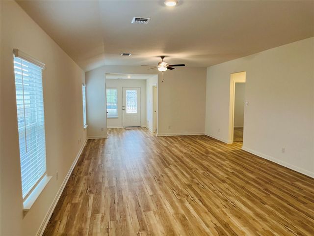 221 Fairlawn WAY, Maxwell, TX 78656