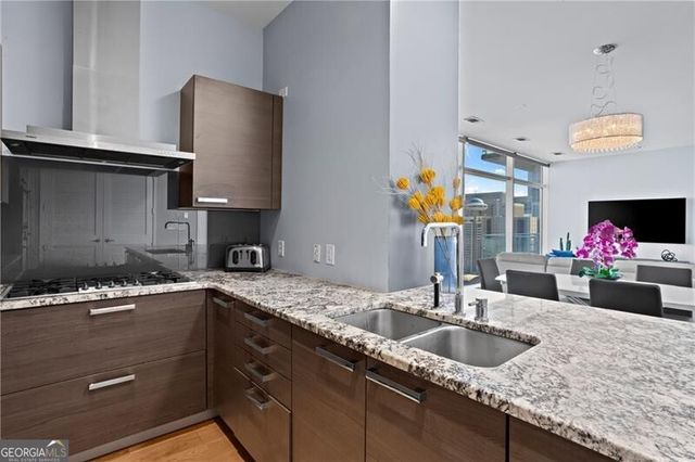 45 Ivan Allen Jr Boulevard NW 2506, Atlanta, GA 30308