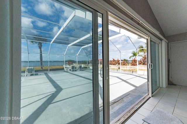 3326 S Peninsula Drive, Port Orange, FL 32127