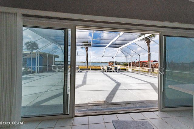 3326 S Peninsula Drive, Port Orange, FL 32127