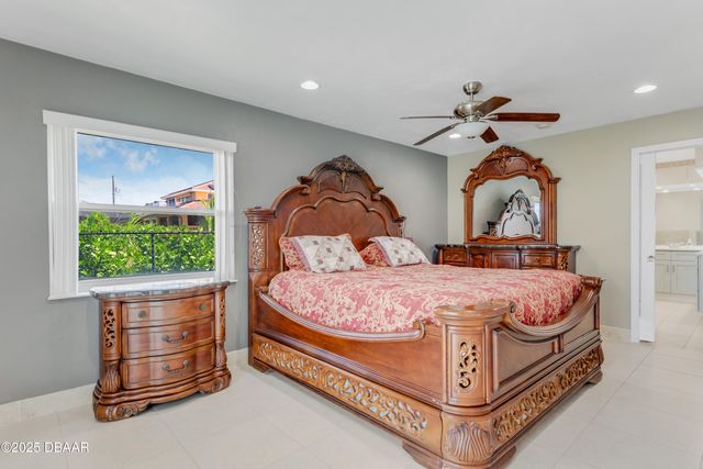 3326 S Peninsula Drive, Port Orange, FL 32127