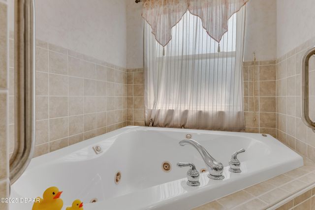 3326 S Peninsula Drive, Port Orange, FL 32127