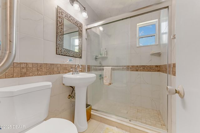 3326 S Peninsula Drive, Port Orange, FL 32127