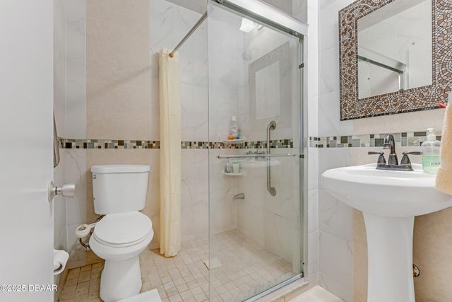 3326 S Peninsula Drive, Port Orange, FL 32127