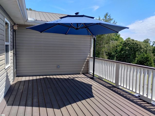 127 Eden Lane, Central, SC 29630