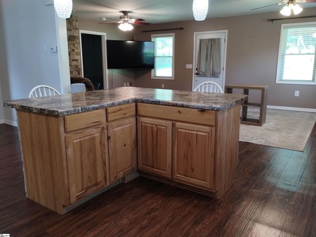 127 Eden Lane, Central, SC 29630