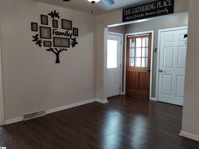127 Eden Lane, Central, SC 29630