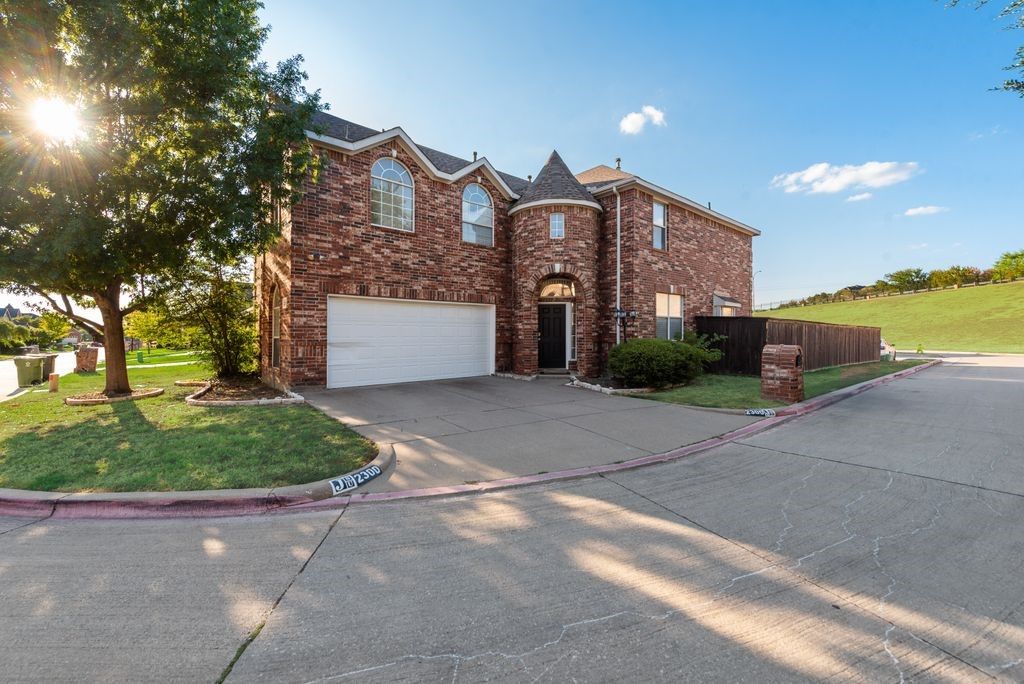 2300 Springmere Drive, Arlington, TX 76012 — exterior