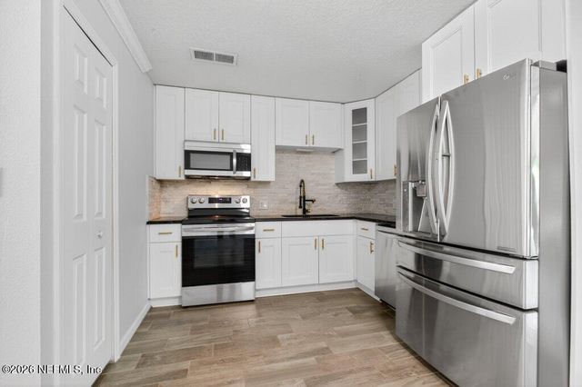 5220 TAN Street, Jacksonville, FL 32258