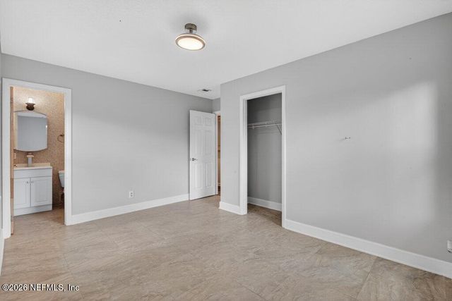 5220 TAN Street, Jacksonville, FL 32258